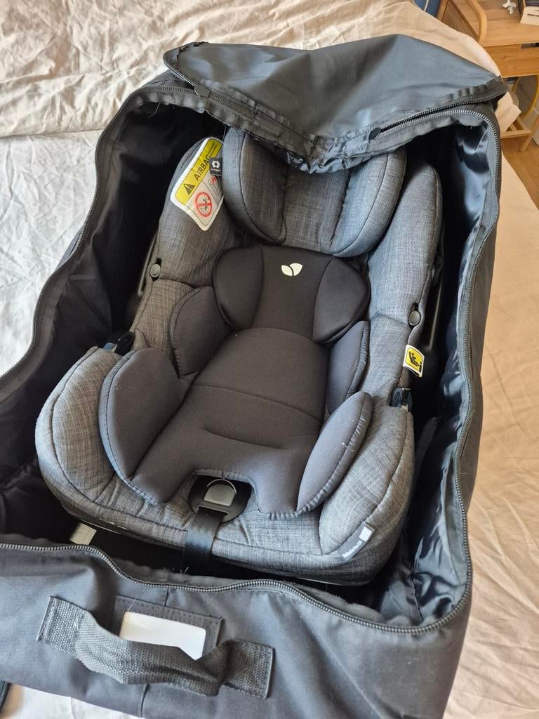 Joie Maxi Cosi met reistas en newborn inzet, Overige merken, Autogordel of Isofix, Verstelbare rugleuning, Ophalen of Verzenden