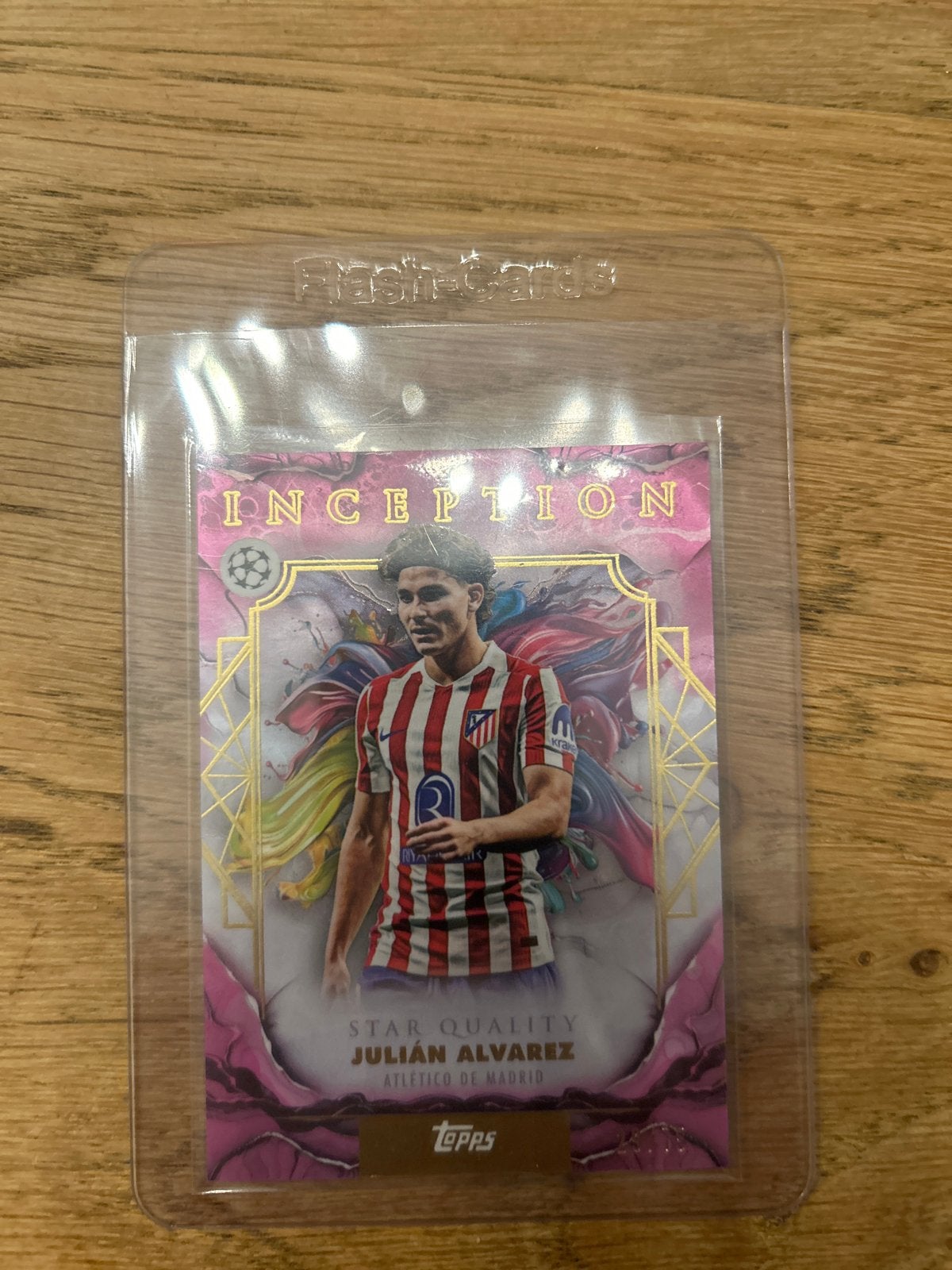 Topps Inception Julián Álvarez Star Quality kaart, Verzamelen, Ophalen of Verzenden, Zo goed als nieuw, Buitenlandse clubs, Spelerskaart