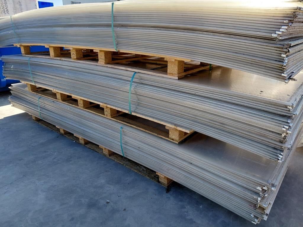 Polycarbonaat platen. 1070x3330x10mm., Ophalen