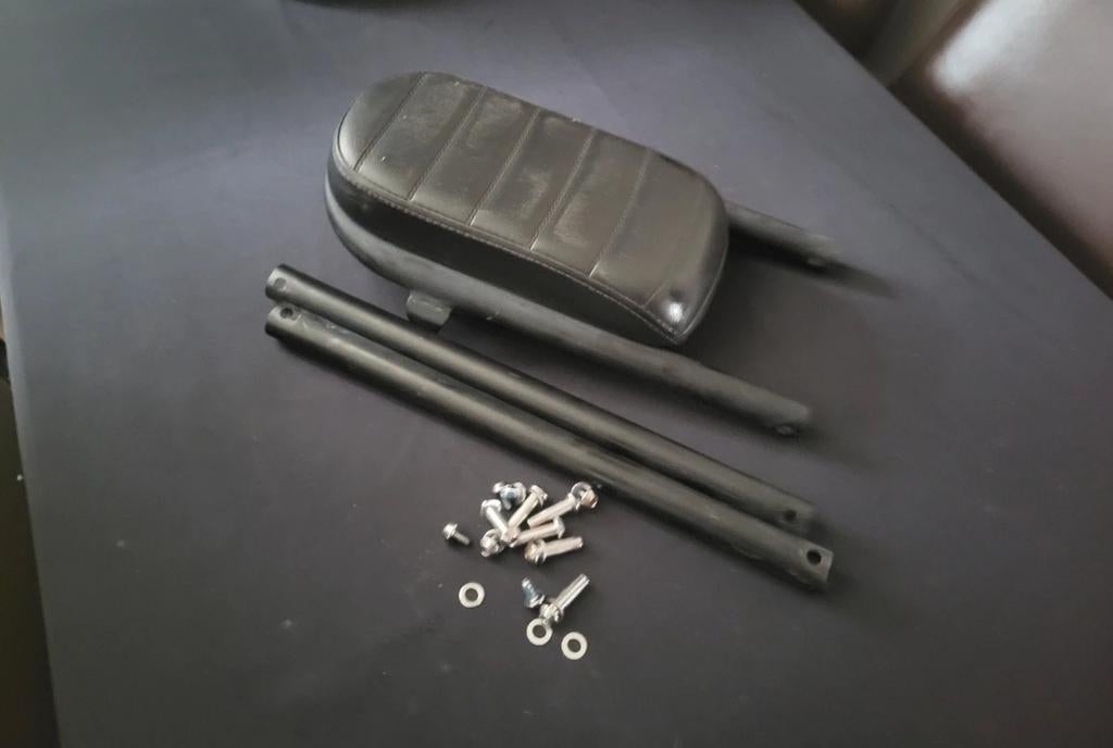 Zwart fatbike passagierszitje met beugel en bouten, Fietsen en Brommers, Fietsaccessoires | Aanhangers en Karren, Ophalen of Verzenden