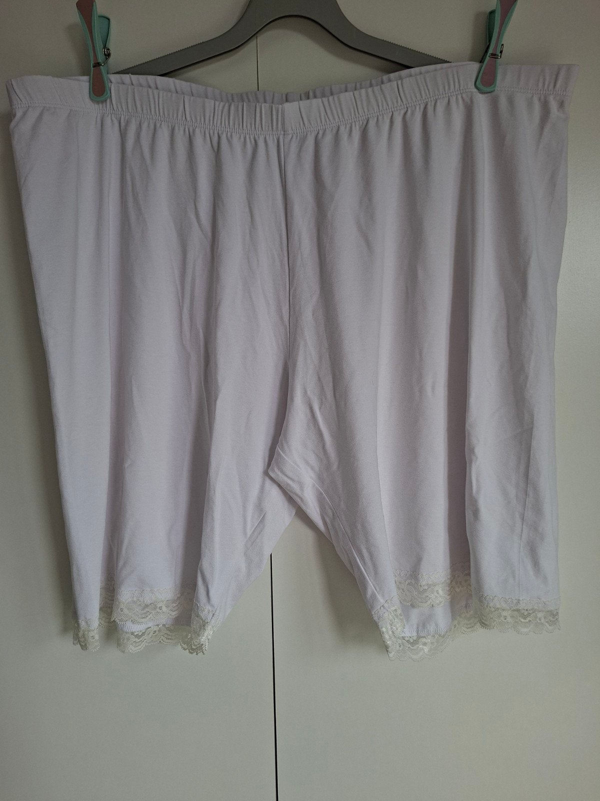 Nieuw X-Two short met kant maat 54/56, X-Two, Overige typen, Wit, Nieuw