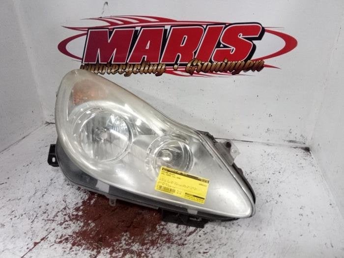 Koplamp rechts van een Opel Corsa, Auto-onderdelen, Verlichting, Gebruikt, -, -, Opel