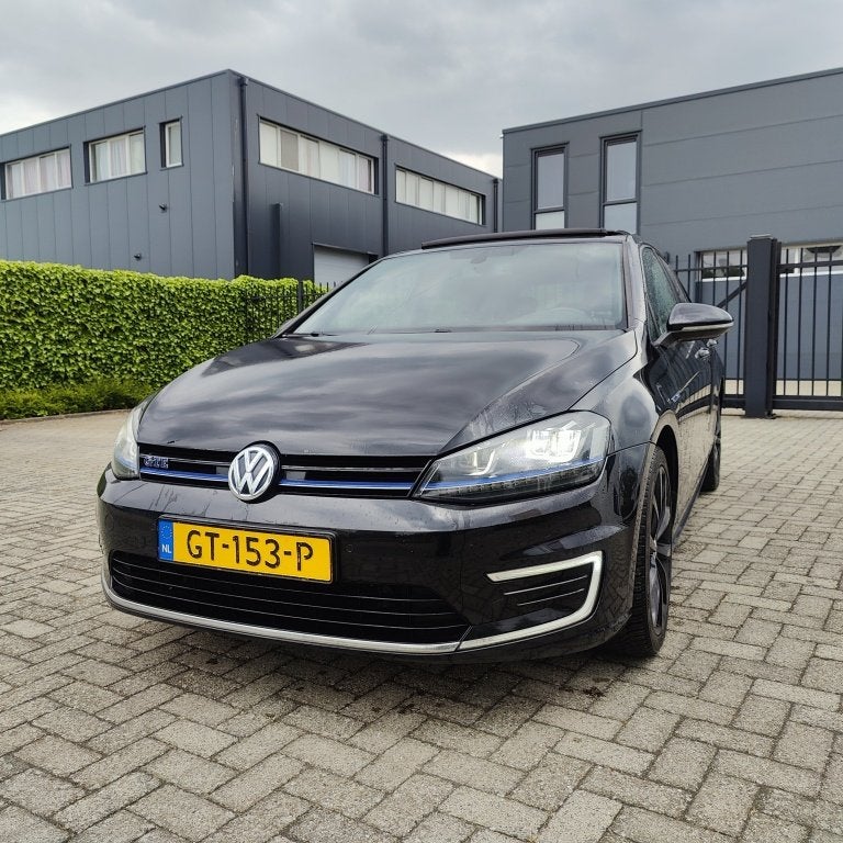 Volkswagen Golf 1.4 TSI GTE 2015 Panoramadak Xenon, Gebruikt, 4 cilinders, 150 pk, Alcantara