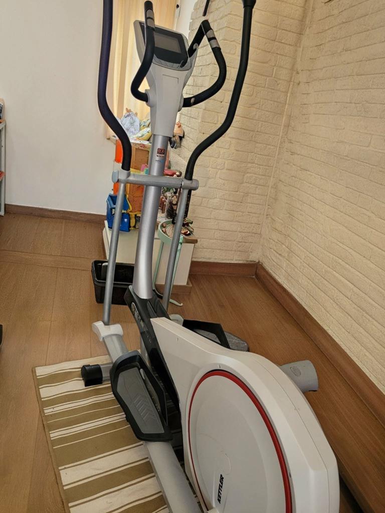 2 x Kettler:  Crosstrainer Unix M en Hometrainer Giro P, Ophalen, Gebruikt, Armen, Crosstrainer
