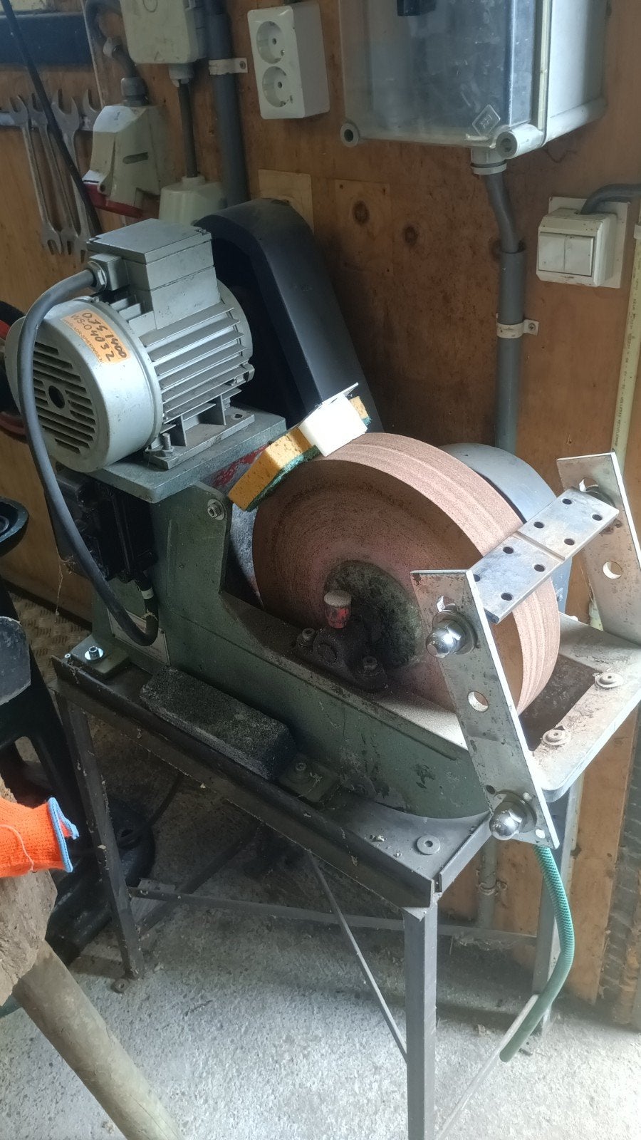 slijpsteen, Ophalen, Gebruikt, Minder dan 700 watt, Werkbankslijpmachine