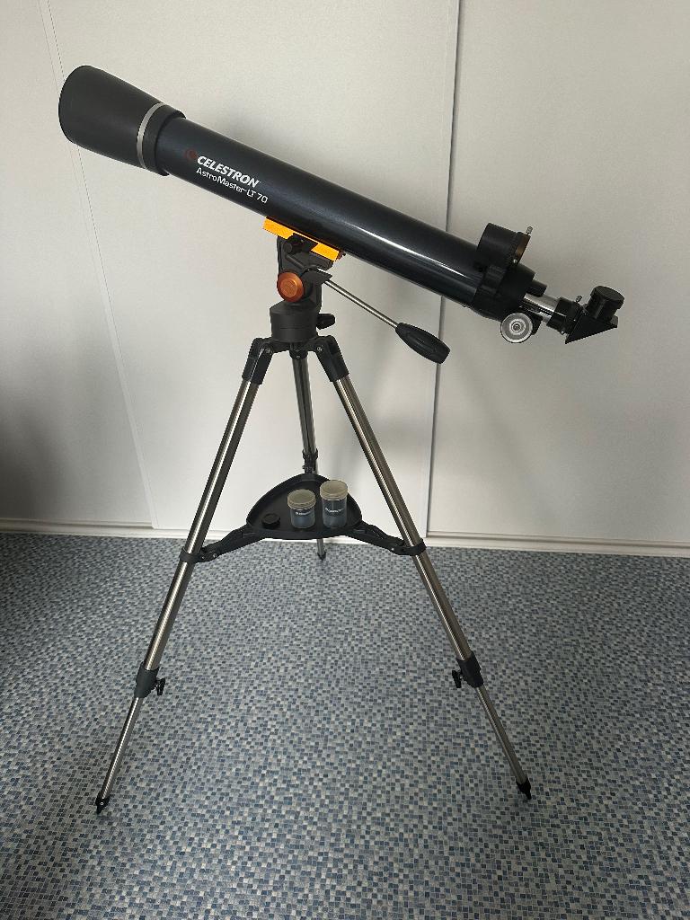 Telescoop | Celestron AstroMaster LT 70AZ, Ophalen, Lenzentelescoop (refractor), Met statief, Zo goed als nieuw