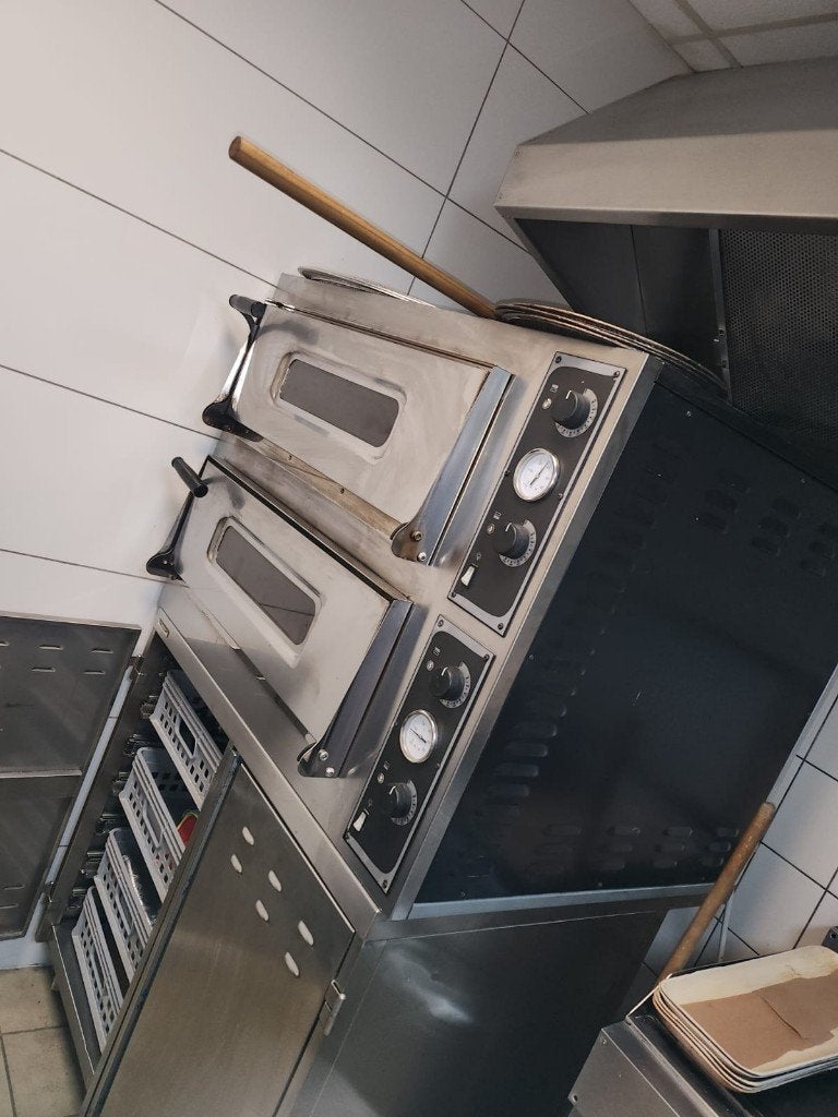 Complete horecakeuken / pizza-inventaris te koop – €4.000, Zakelijke goederen, Horeca | Keukenapparatuur, Ophalen, Gebruikt, Koelen en Vriezen