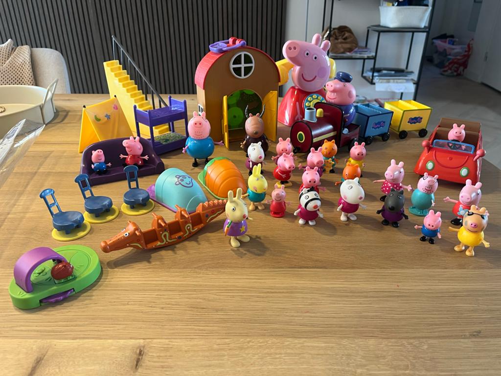 Grote Peppa Pig speelset met huis, trein, auto en figuren, Ophalen, Gebruikt, Jongen of Meisje