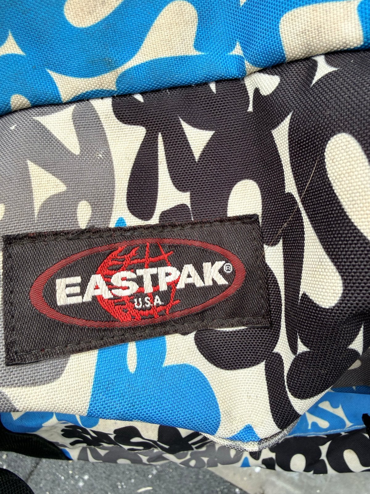 Eastpak reistas/sporttas met uniek patroon, Gebruikt, 20 tot 30 cm, Blauw, Ophalen of Verzenden