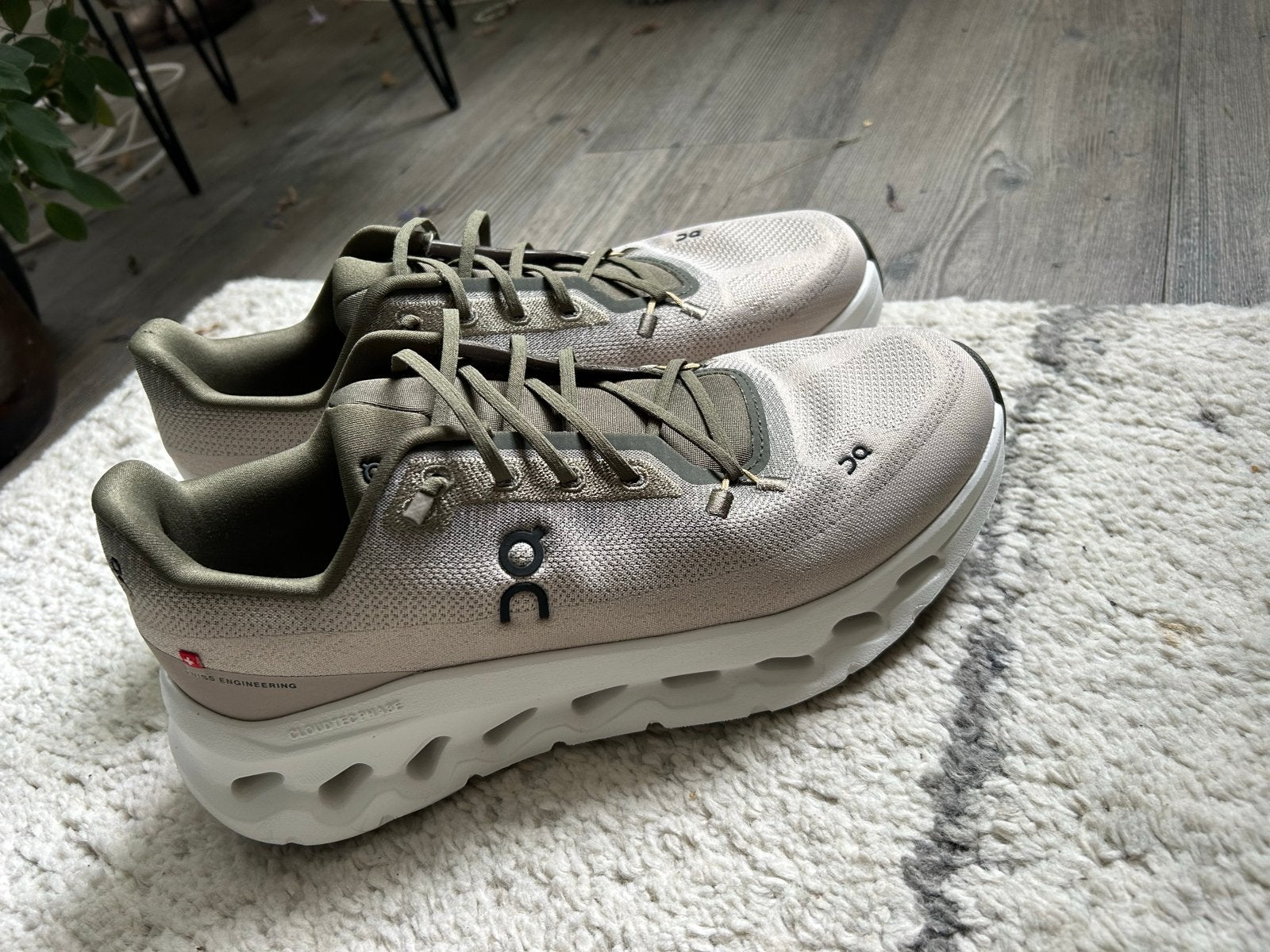 On Running Cloud Sneakers - Zo goed als nieuw, Ophalen, Zo goed als nieuw, Overige kleuren, Sneakers of Gympen