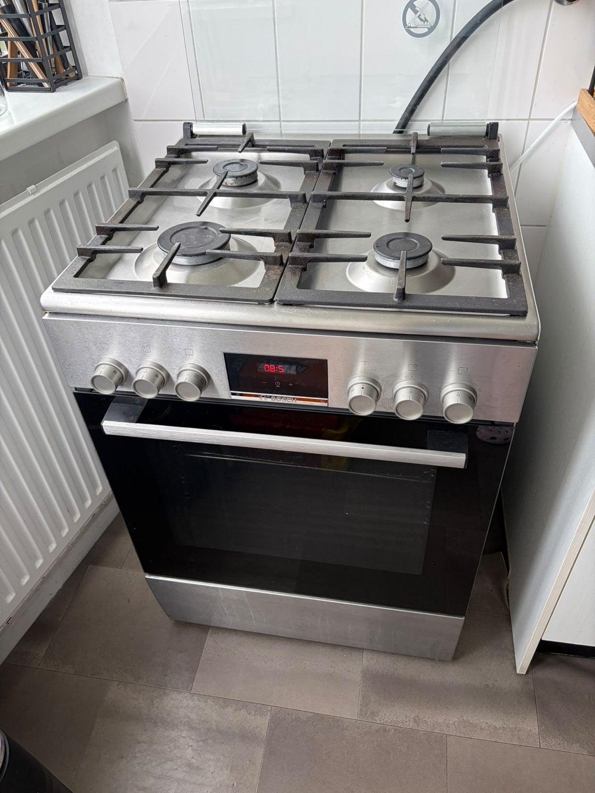 Bosch Vrijstaand Gasfornuis met Oven, Witgoed en Apparatuur, Gebruikt, Hete lucht, 60 cm of meer, Energieklasse A of zuiniger