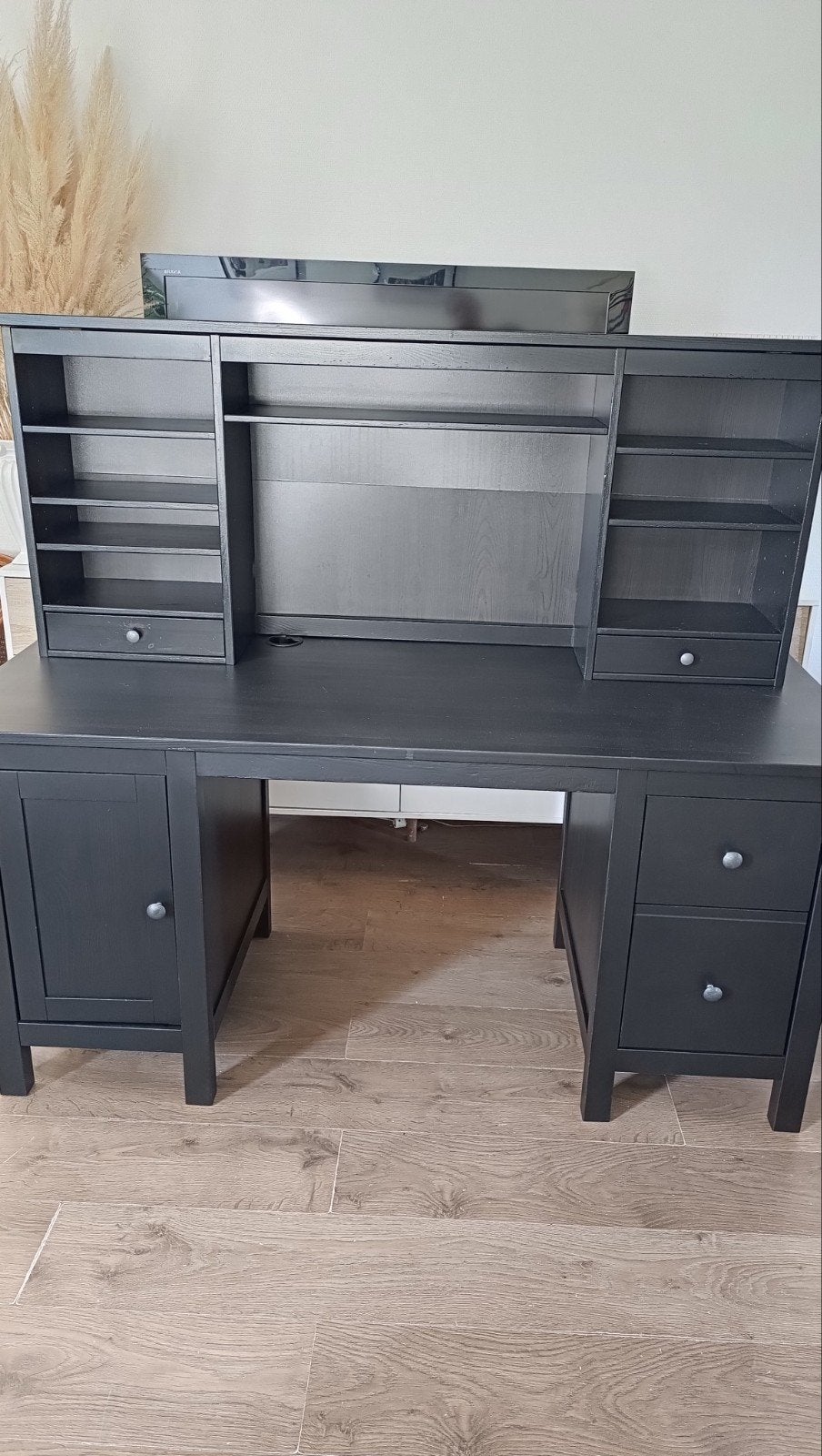 Hemnes bureau met bovenstuk ikea, Ophalen, Zo goed als nieuw