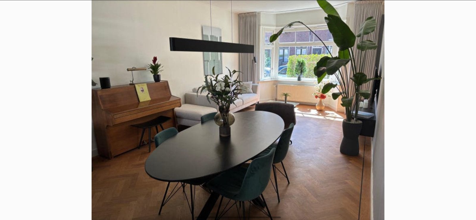 Stijlvolle ovale houten eettafel 200cmx100cm, Ophalen, 100 tot 150 cm, Zo goed als nieuw, Vier personen