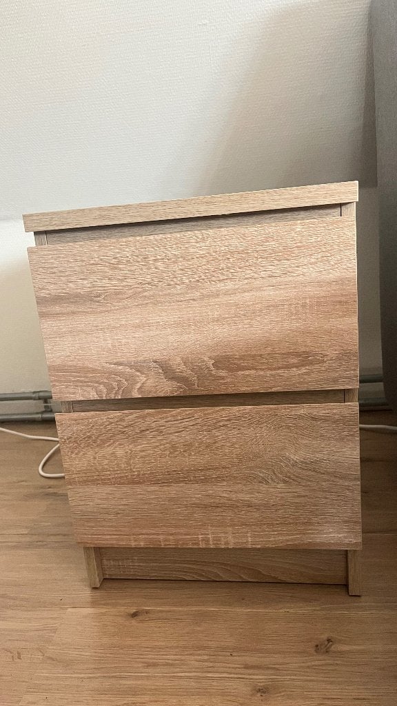 Jysk nightstand / nachtkastjes, Huis en Inrichting, Slaapkamer | Nachtkastjes, Ophalen, Zo goed als nieuw, Minder dan 45 cm