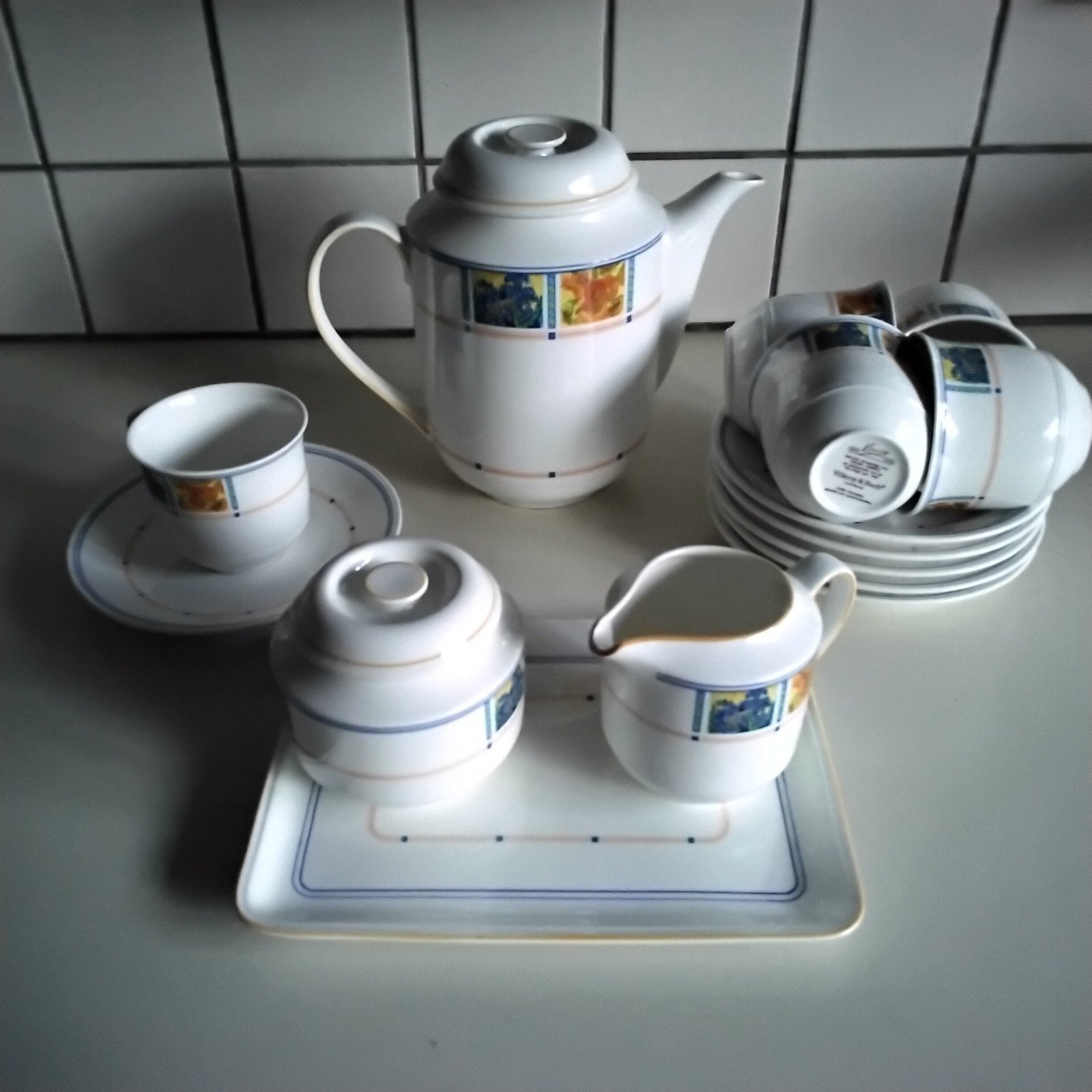 Villeroy en boch  vincent 6 persoons servies enz., Ophalen of Verzenden, Zo goed als nieuw, Overige stijlen, Kop(pen) en/of Schotel(s)