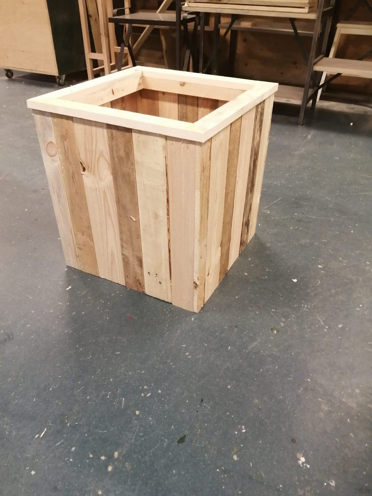 Houten Bloembak / Plantenbak van Pallet Hout, Tuin en Terras, Gebruikt, Vierkant, Ophalen of Verzenden, Binnen