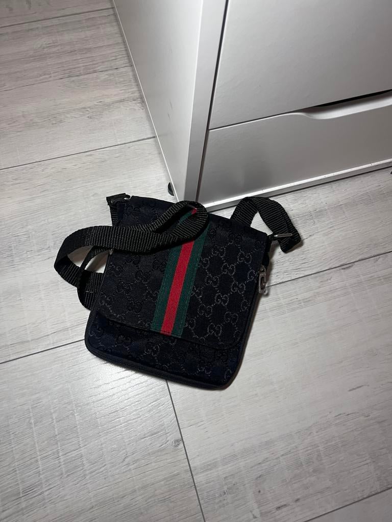 Gucci schoudertas, Ophalen of Verzenden, Zo goed als nieuw