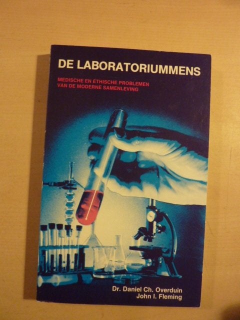 D. Overduin ea - De laboratoriummens, Ophalen of Verzenden, Zo goed als nieuw, Nederland