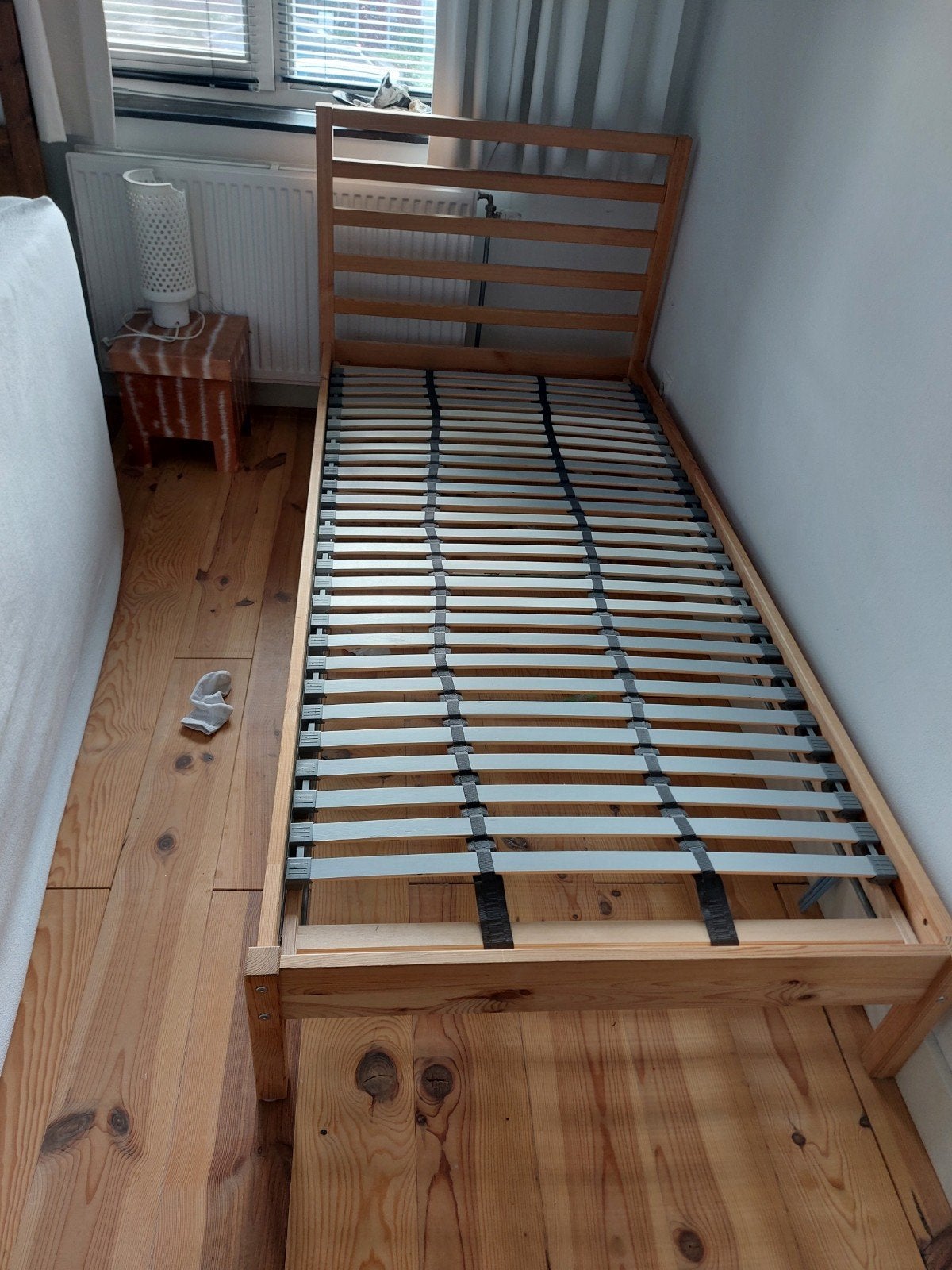Ikea Tarva bed 90x200 met Lönset lattenbodem, Gebruikt, 90 cm, Eenpersoons, Beige