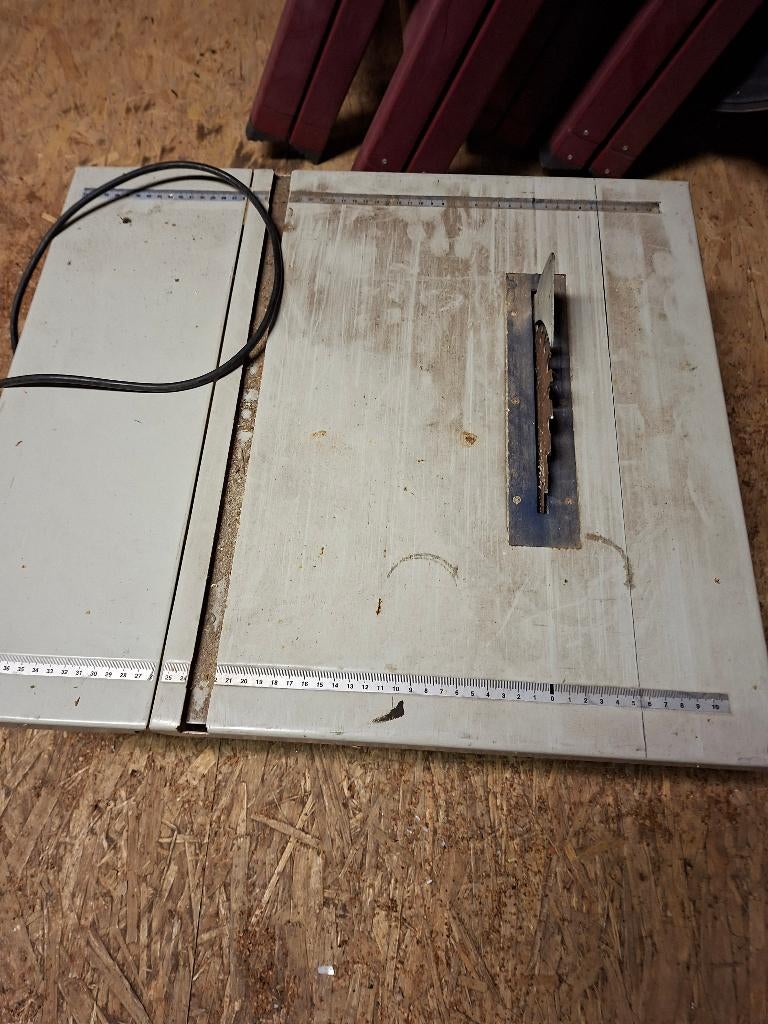 Zaagmachine, Gebruikt, Cirkelzaag, 30 tot 70 mm, 1200 watt of meer
