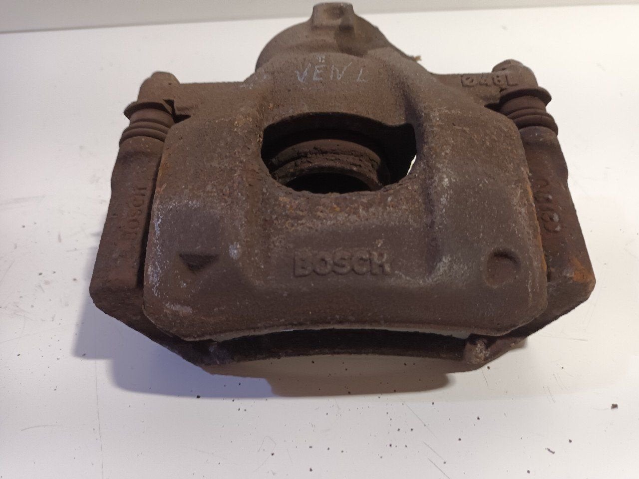 Remklauw links voor Toyota Aygo, Onderdelen@venauto.nl, Van der Ven Autorecycling B.V., Gebruikt, Ettenseweg 76, 4706 PB Roosendaal, The Netherlands