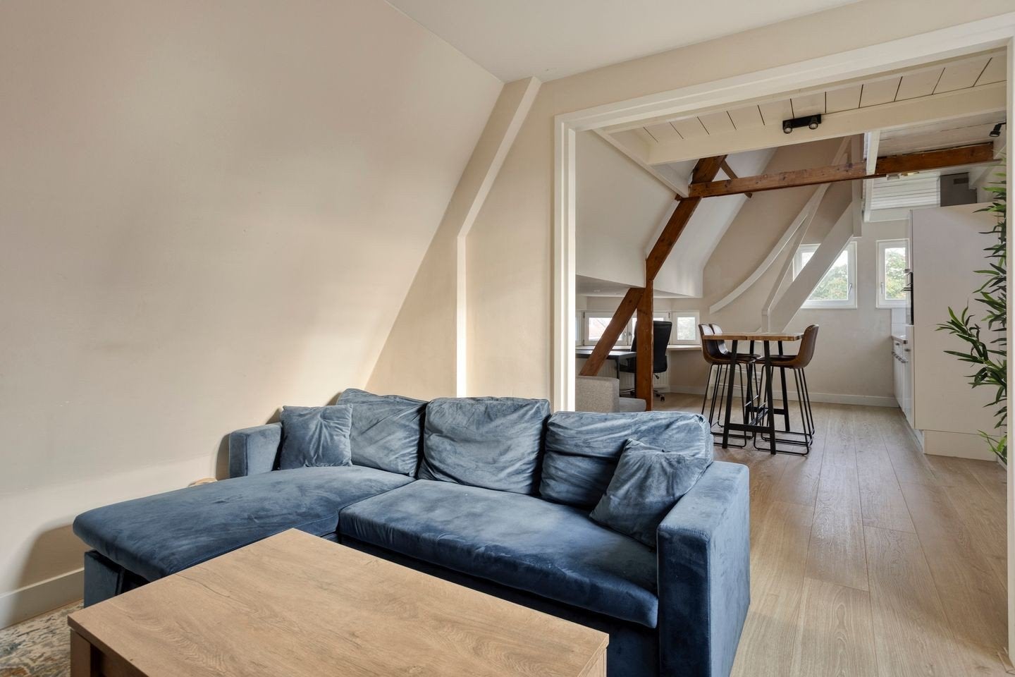 Blauwe slaapbank met chaise longue en opbergruimte, Ophalen, Gebruikt, 100 tot 125 cm, Driepersoons
