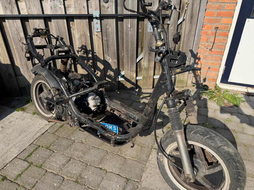 Sym fiddle 2 25km voor onderdelen, Fietsen en Brommers, Brommeronderdelen | Scooters, Ophalen, Zo goed als nieuw, Overige typen
