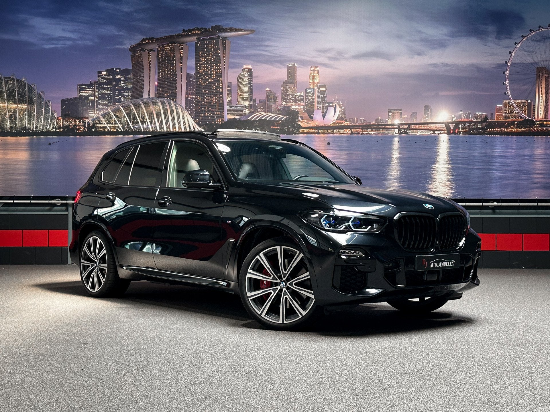 BMW X5 xDrive45e High Ex. M-Kuipstoelen|LASER|HUD|Panorama|B, Dealer onderhouden, Gebruikt, Verwarmde buitenspiegels, Zwart