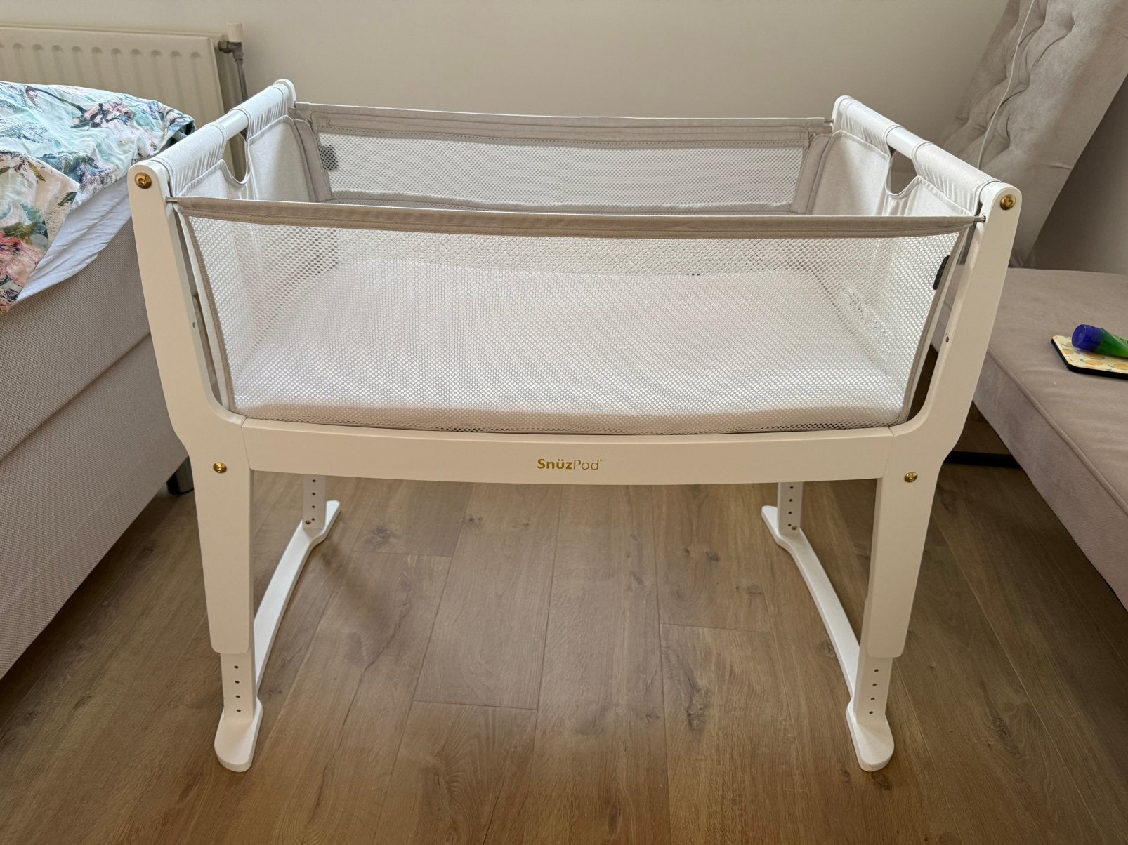 Snuzpod Studio - Co sleeper - Paris (wit) Zgan, Kinderen en Baby's, Babywiegjes en Ledikanten, Ophalen, Zo goed als nieuw, Wieg