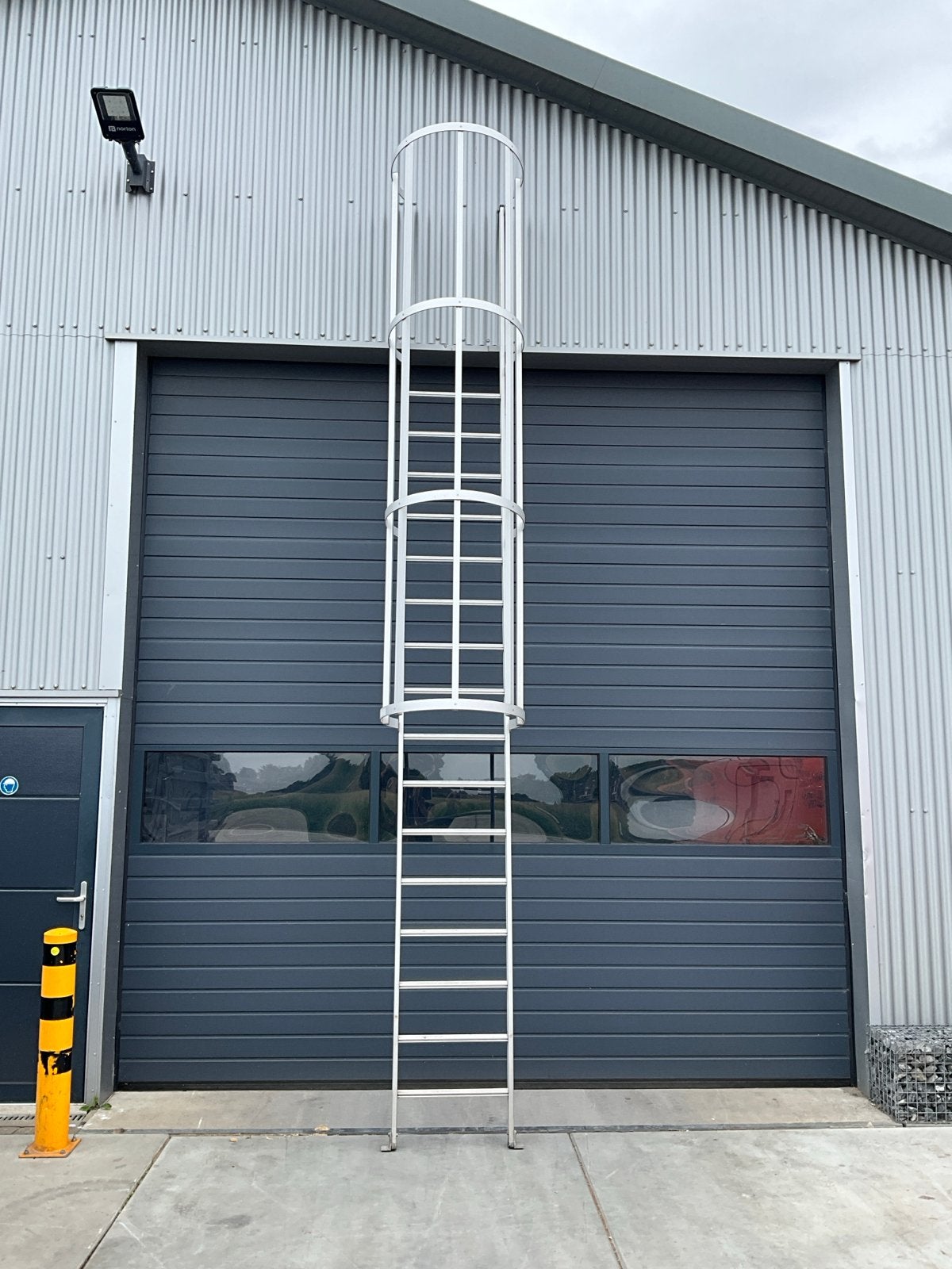 Industriële kooiladder - 525 cm hoog, 60 cm breed, Ophalen, Gebruikt, Ladder, 4 meter of meer