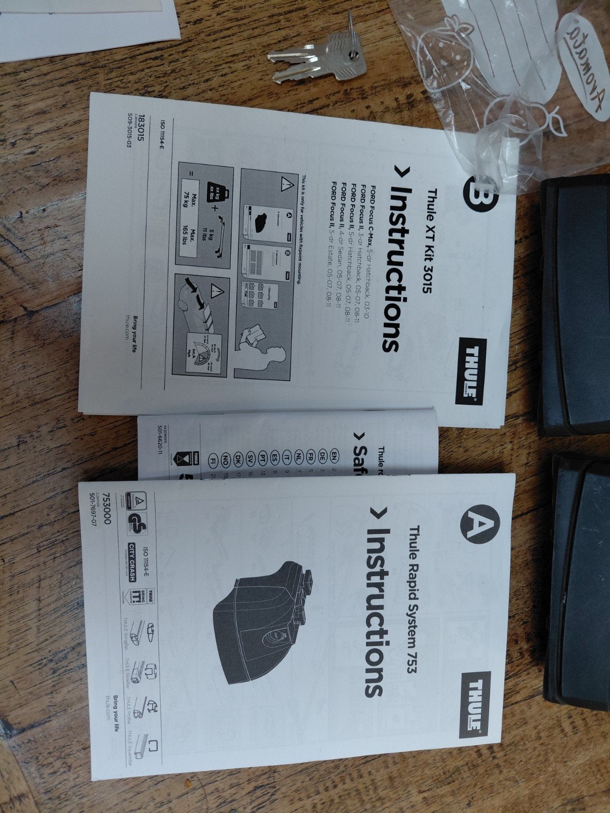Thule voetenset 753 + kitset 3015 Ford Focus/C-Max, Auto diversen, Dakdragers, Gebruikt, Ophalen