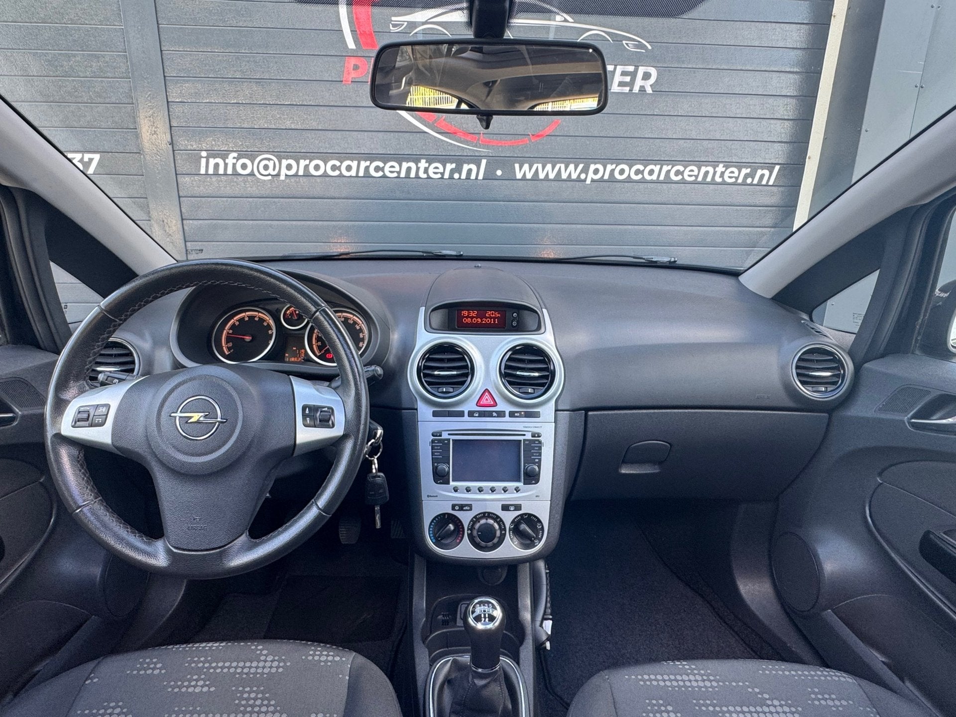 Opel Corsa 1.4-16V Cosmo CRUISE|AIRCO|PANO|EL.RAMEN|LMV|APK|, Voorwielaandrijving, Euro 5, Gebruikt, 4 cilinders