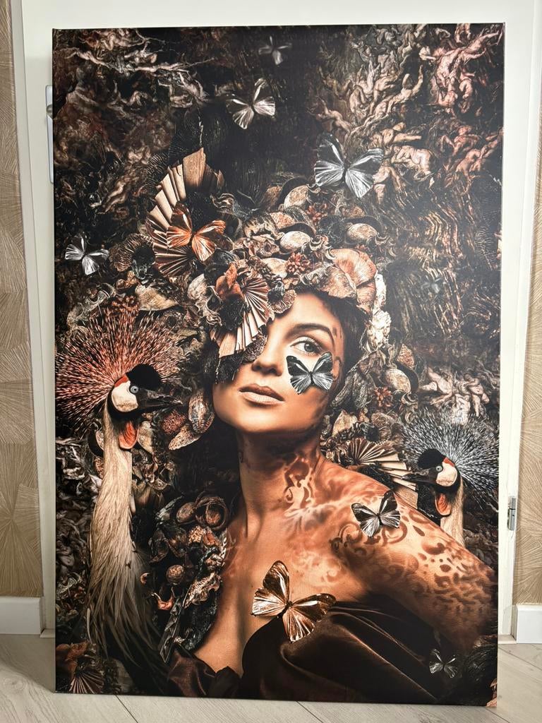 Schilderij op canvas vrouw met dieren, vlinders, vogels, Ophalen