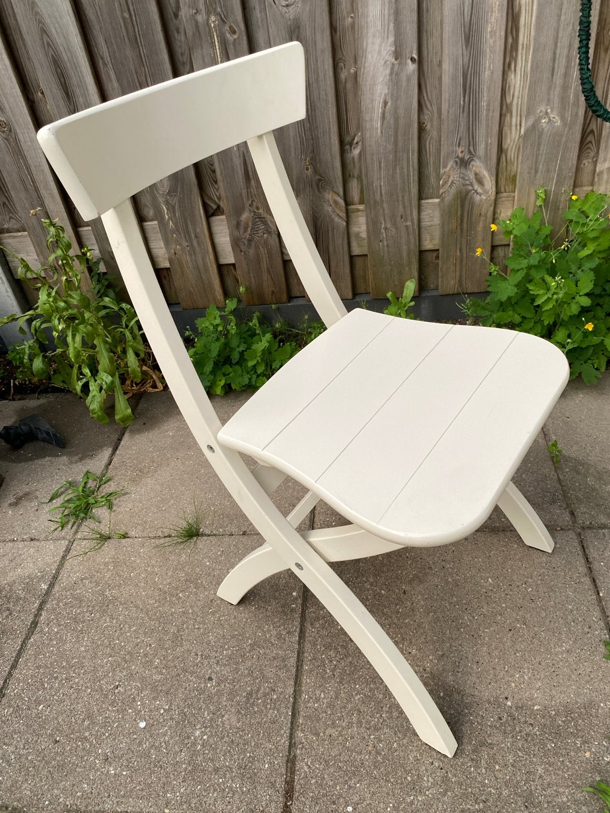 Vier stuks houten opvouwbare klapstoelen, Ophalen, Gebruikt, Wit, Vier