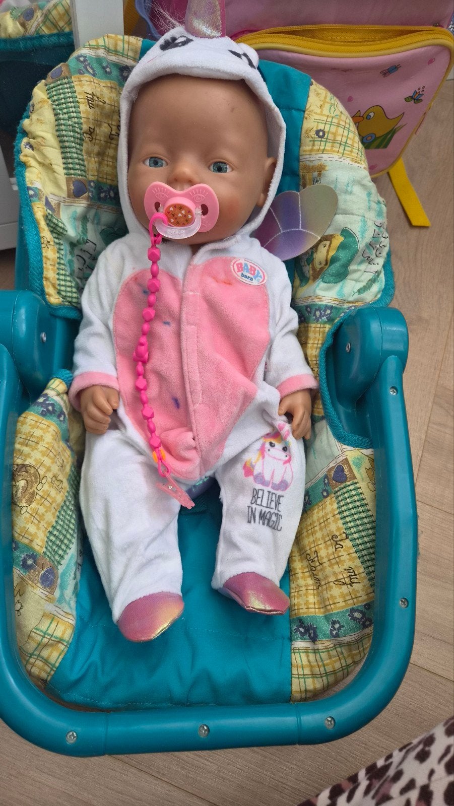 Foto 2 van Grote Baby Born set: pop, kleding, meubels en accessoires