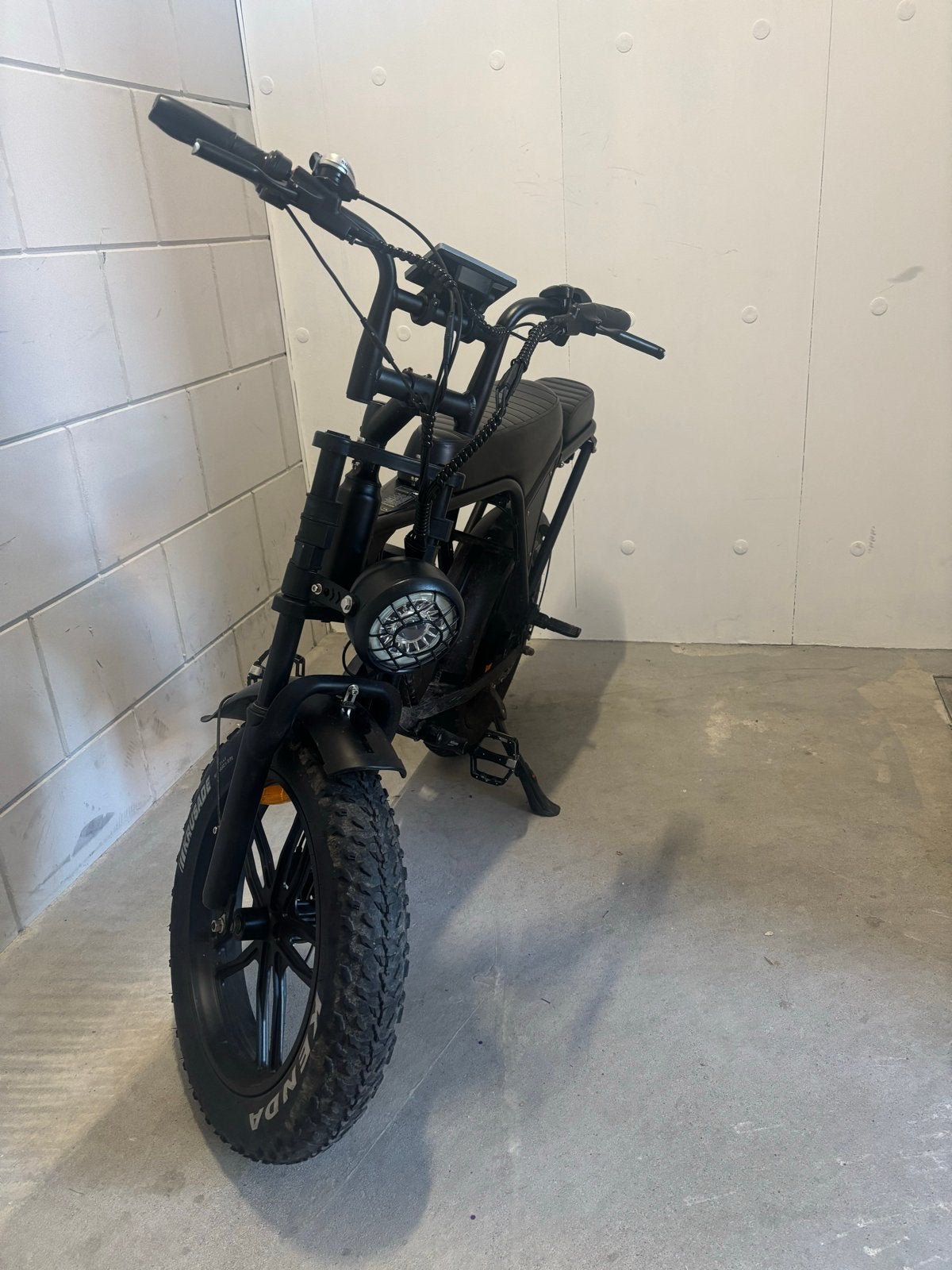 Stoere Fatbike E-bike met dikke banden en dubbel zadel, Fietsen en Brommers, Elektrische fietsen, Gebruikt, 51 tot 55 cm, 50 km per accu of meer