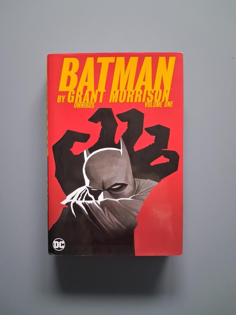 Batman by Grant Morrison Omnibus Volume 1, Boeken, Amerika, Grant Morrison, Ophalen of Verzenden, Gelezen