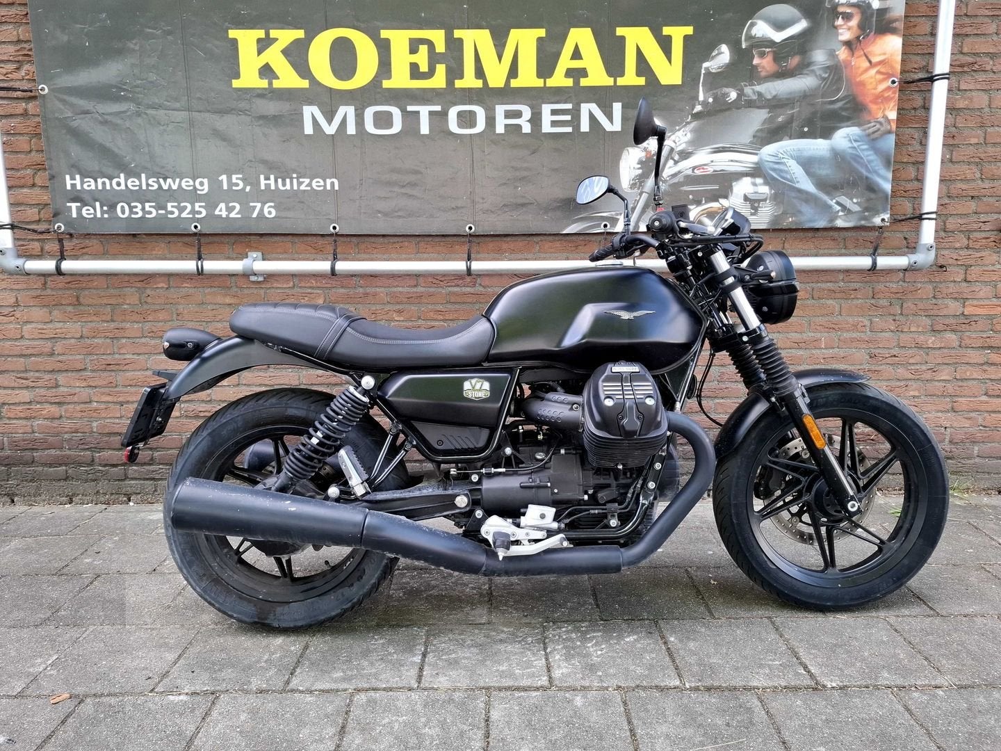 MOTO GUZZI V 7 STONE 850 ABS (2023) cardan garantie, 853 cc, 2 cilinders, Motorrijbewijs A, Bedrijf