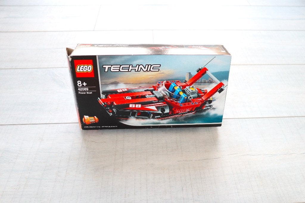 LEGO Technic Powerboat 42089, Lego, Inclusief instructies, Ophalen of Verzenden, Zo goed als nieuw