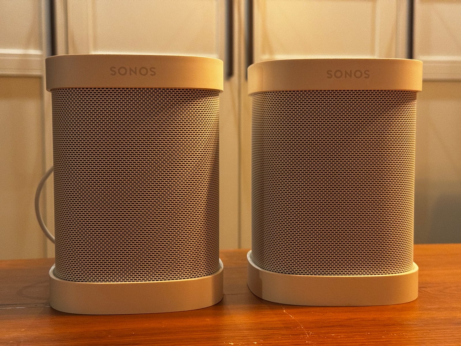 2x Sonos One SL met originele muurbeugels