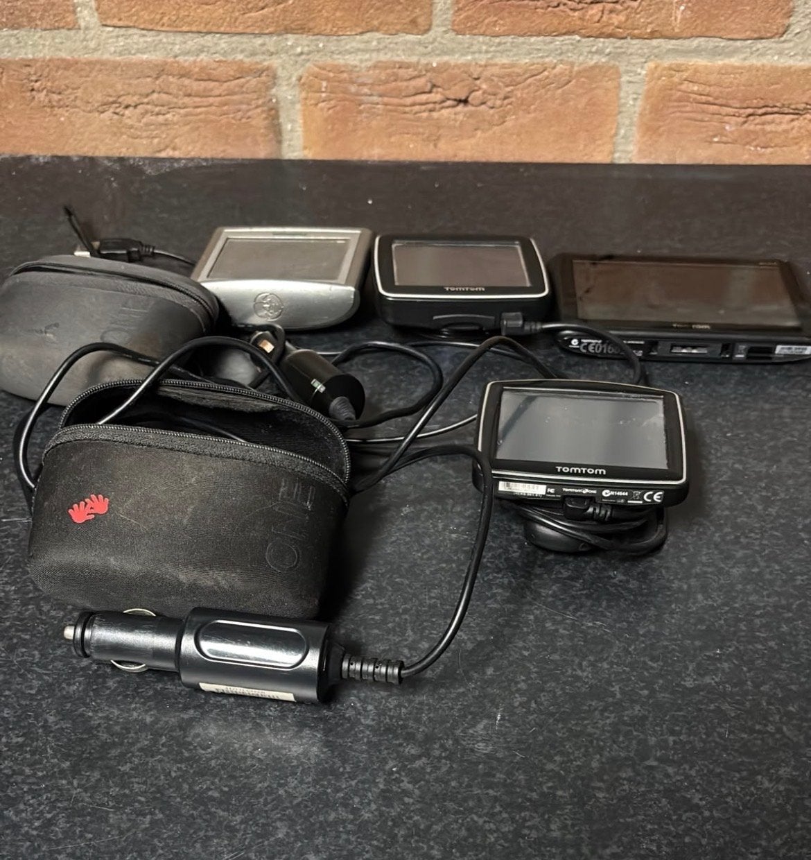TomTom navigatiesystemen met accessoires, Ophalen of Verzenden, Gebruikt