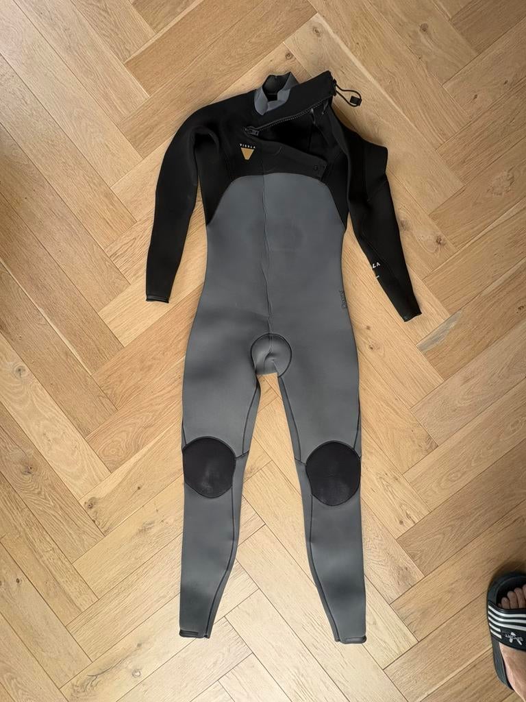 NIEUW! Vissla Natural Seas 4-3 Full Chest Zip wetsuit, Ophalen of Verzenden, Zo goed als nieuw, Heer, Wetsuit