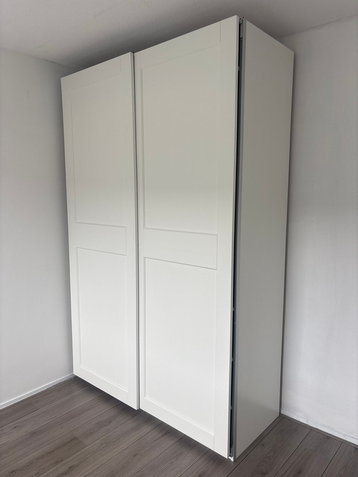 Witte kledingkast met schuifdeuren en lades, Huis en Inrichting, Kasten | Kledingkasten, Ophalen, Gebruikt, 100 tot 150 cm, 200 cm of meer