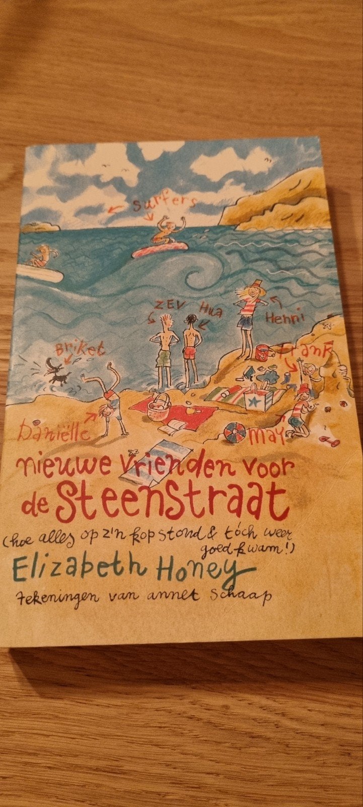 Nieuwe Vrienden voor de Steenstraat - Elizabeth Honey, Ophalen of Verzenden