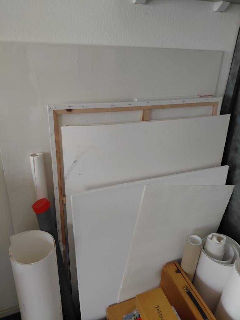 Grote canvas doeken en tekenpapier, Ophalen, Nieuw