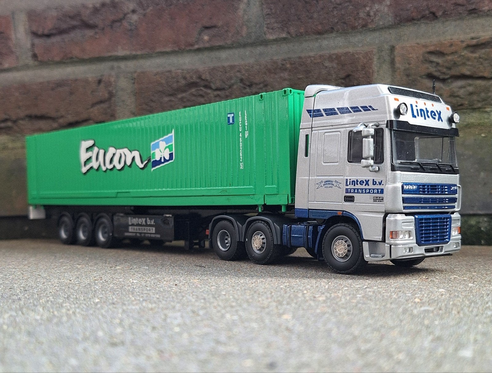 Tekno DAF XF95 Lintex / Eucon., Hobby en Vrije tijd, Modelauto's | 1:50, Ophalen of Verzenden, Nieuw, Bus of Vrachtwagen, Tekno