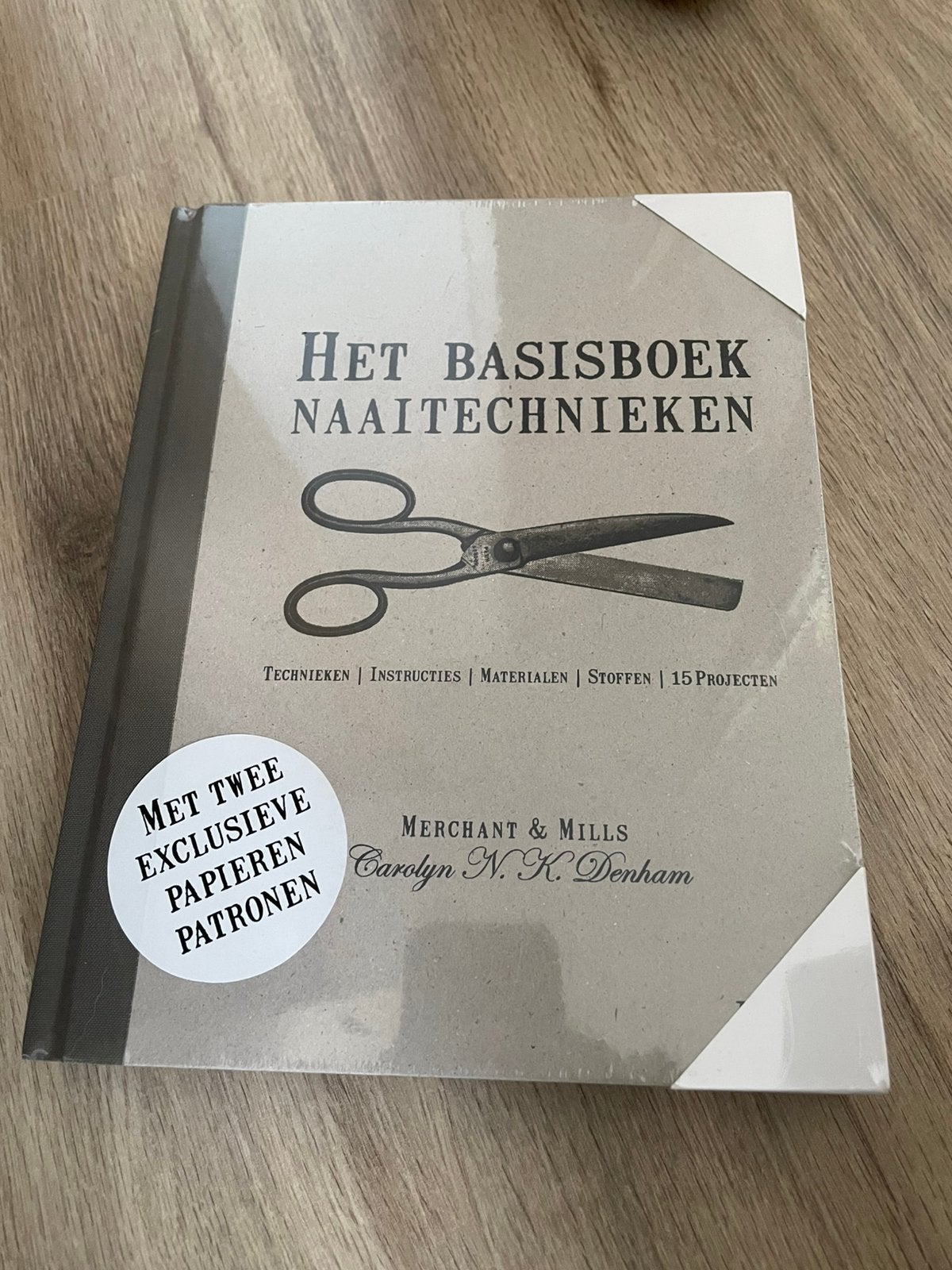 Het basisboek naaitechnieken, Boeken, Ophalen of Verzenden, Nieuw