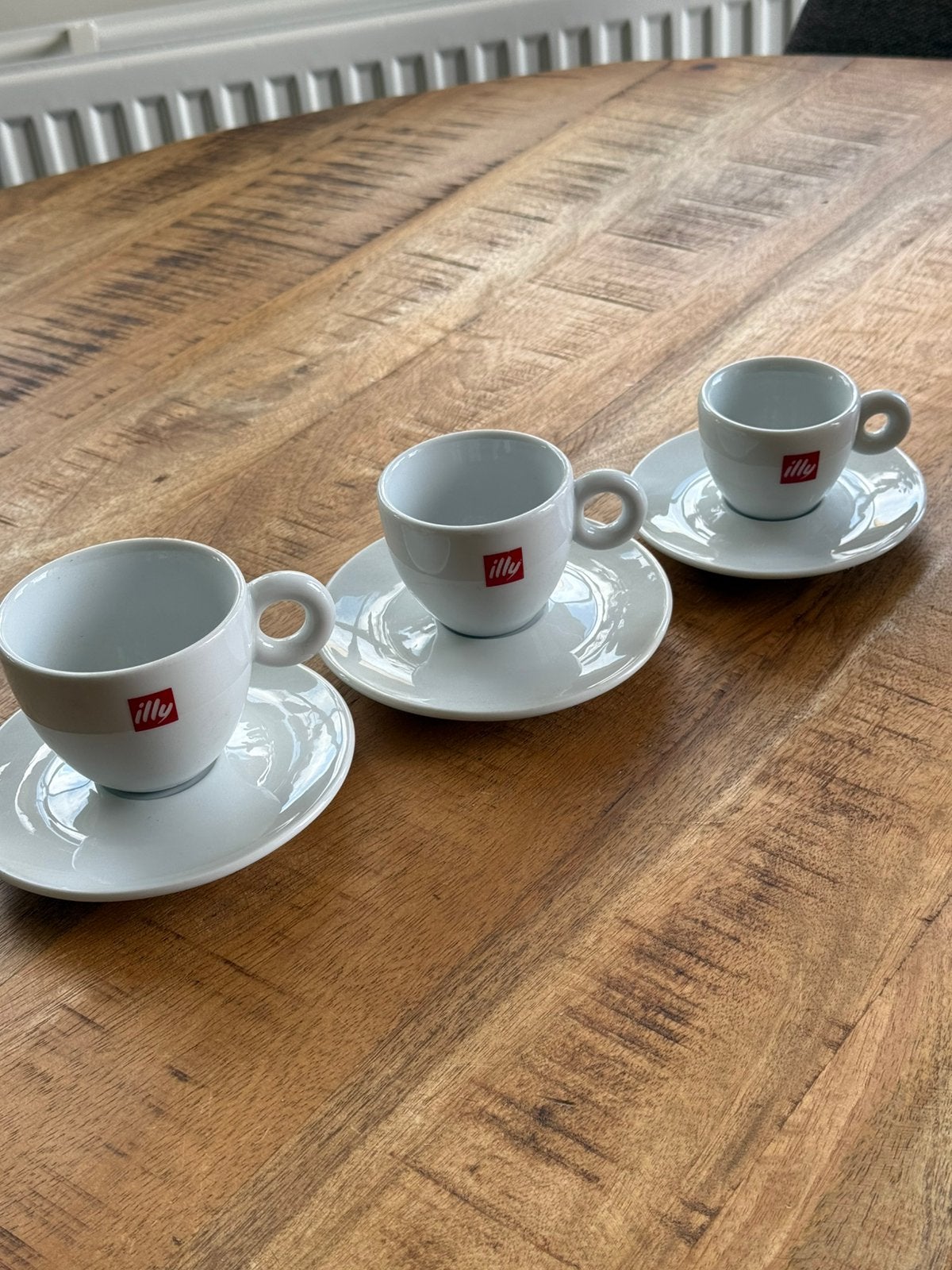 Illy original kopjes + schotels IPA Italy, Ophalen, Zo goed als nieuw, Porselein, Kop en/of schotel