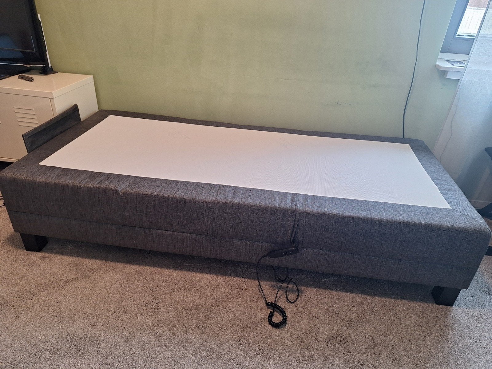 Electrische boxspring van het merk Promaxa, Ophalen, 90 cm, Eenpersoons, Zo goed als nieuw