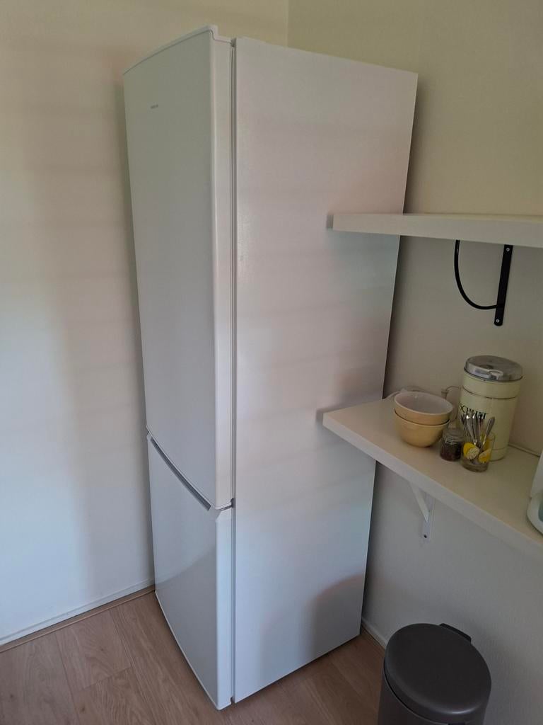 Inventum KV1800W Koel-vriescombinatie - Wit, Witgoed en Apparatuur, Koelkasten en IJskasten, Ophalen, Gebruikt, 200 liter of meer